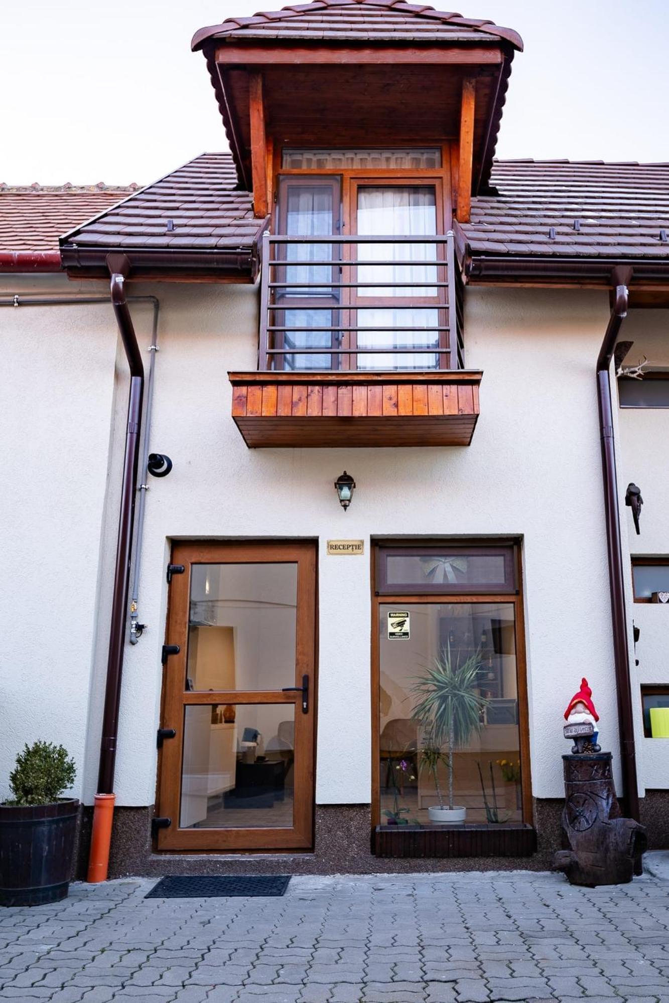 Christian Haus Sibiu Hotel Exterior photo